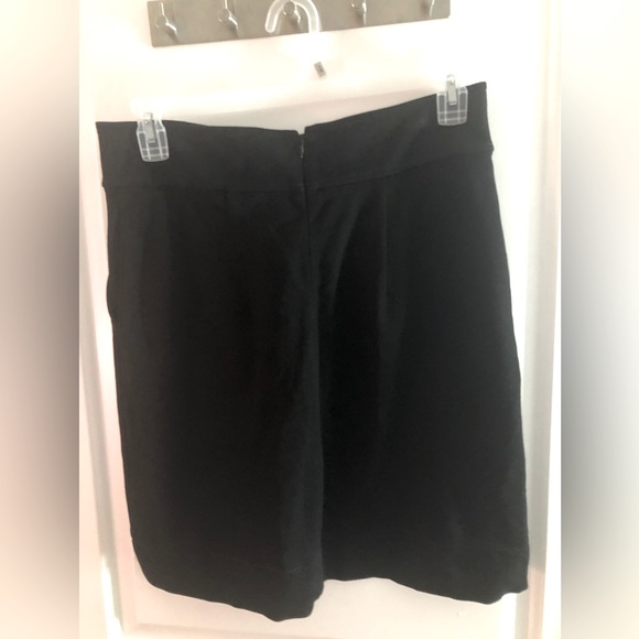 Ann Taylor sz 8 black skirt GUC - Picture 2 of 4